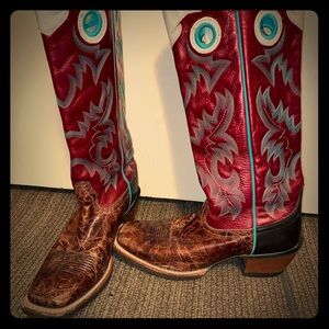 Gorgeous ariat stove tops boots